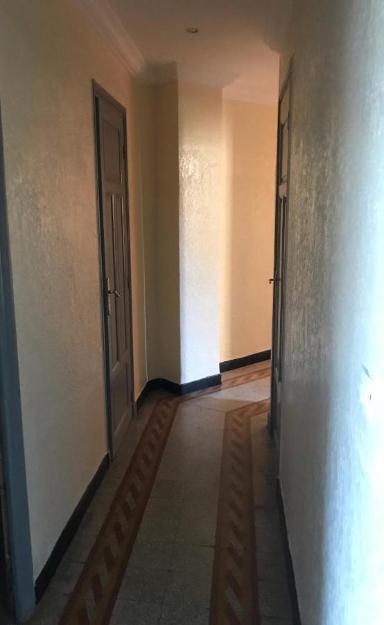 Host-in Hostal